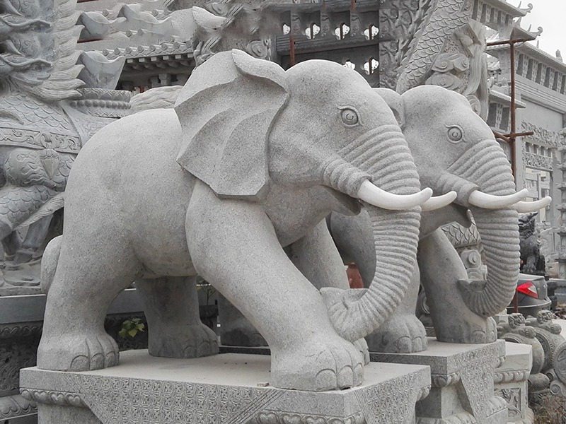 景区石雕大象